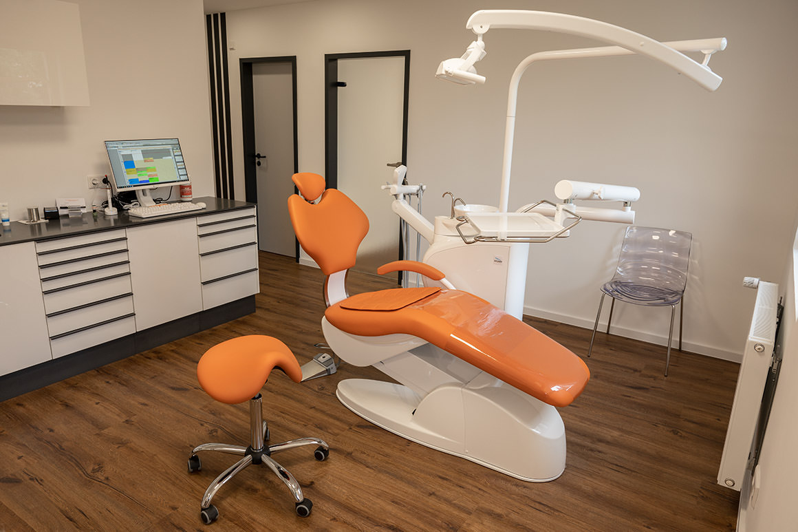 Kieferorthopädie Mülheim - Praxis Empfang